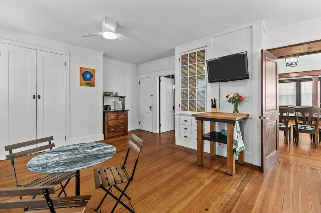 32 Thurston Avenue Newport RI 02840