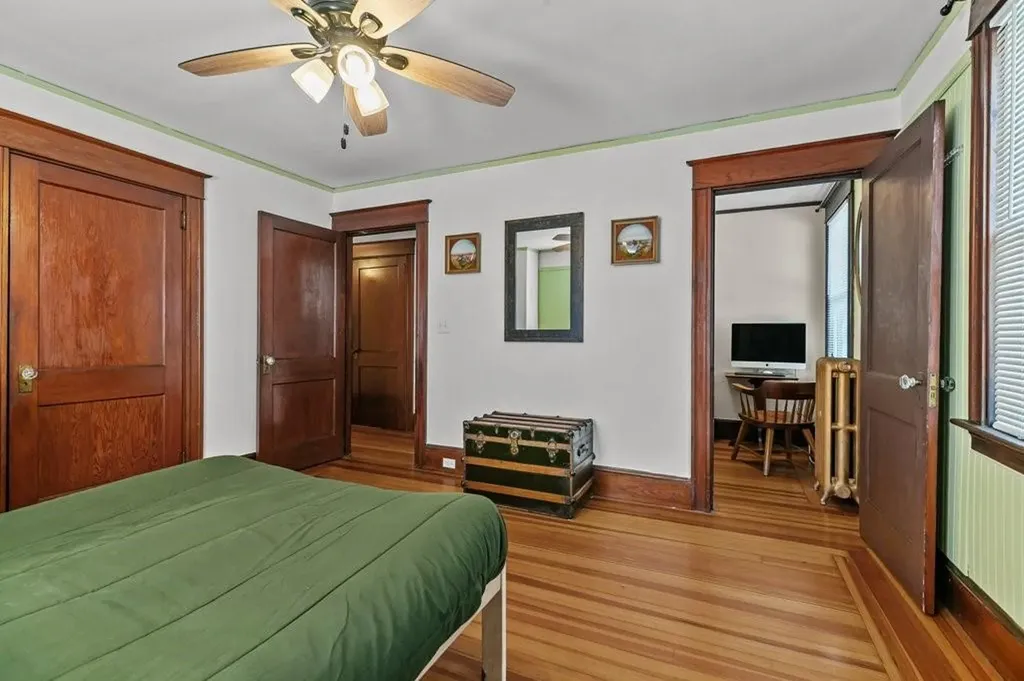 32 Thurston Avenue Newport RI 02840