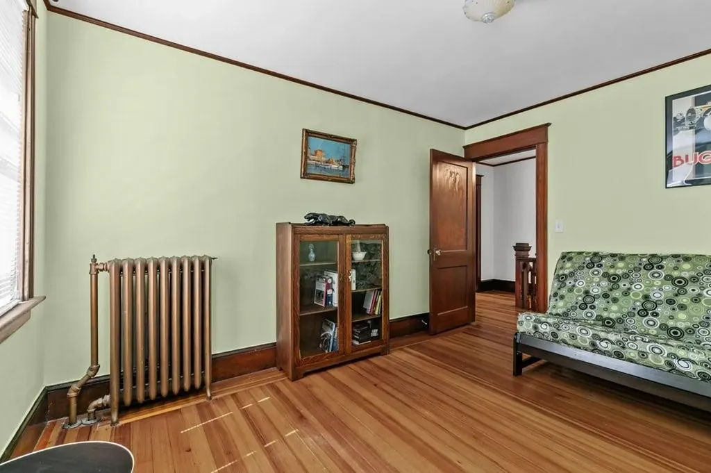 32 Thurston Avenue Newport RI 02840