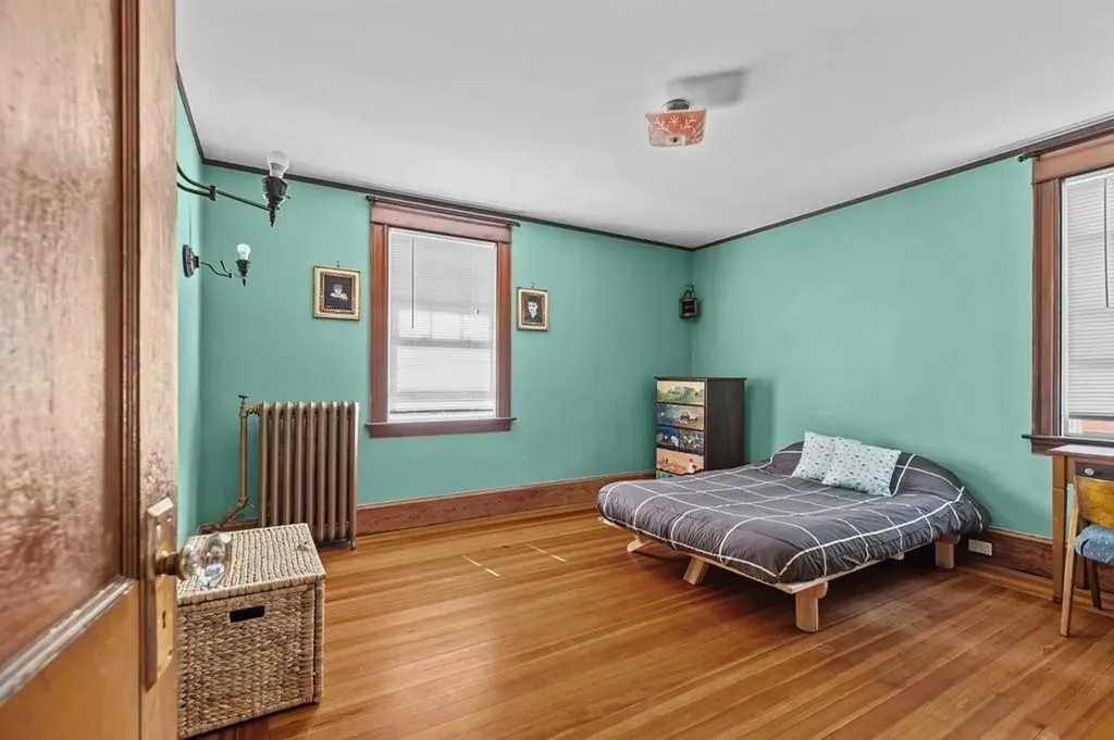 32 Thurston Avenue Newport RI 02840