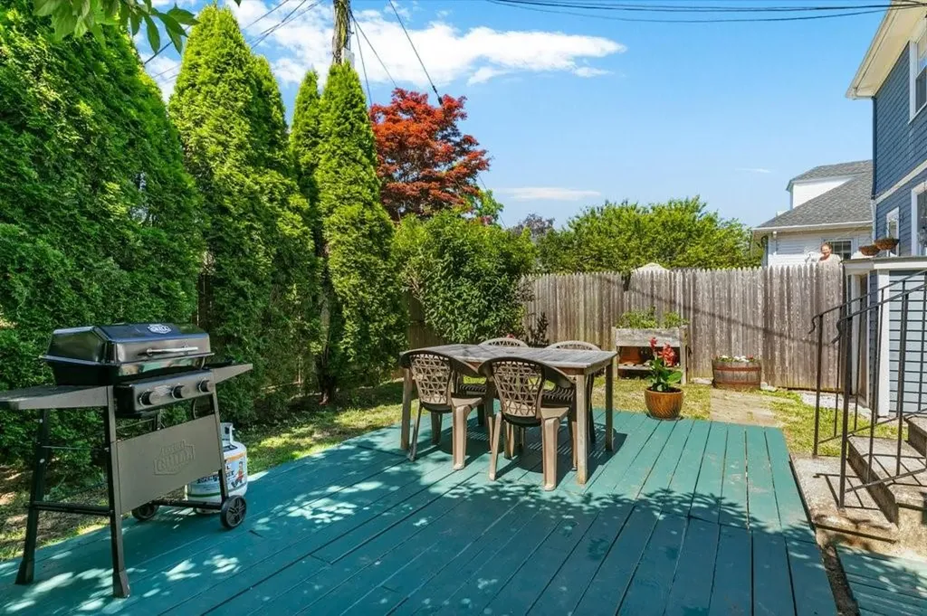 32 Thurston Avenue Newport RI 02840