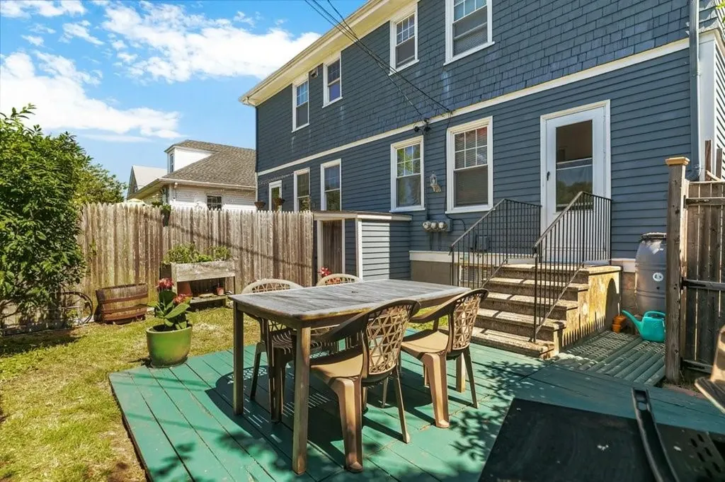 32 Thurston Avenue Newport RI 02840