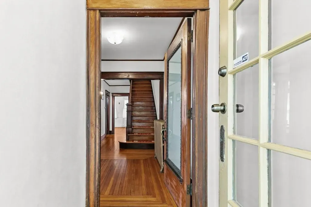 32 Thurston Avenue Newport RI 02840