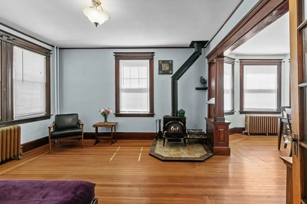 32 Thurston Avenue Newport RI 02840