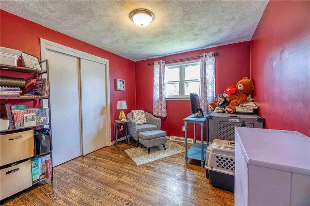 98 Quail Hollow Road Cranston RI 02920