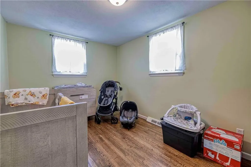 98 Quail Hollow Road Cranston RI 02920