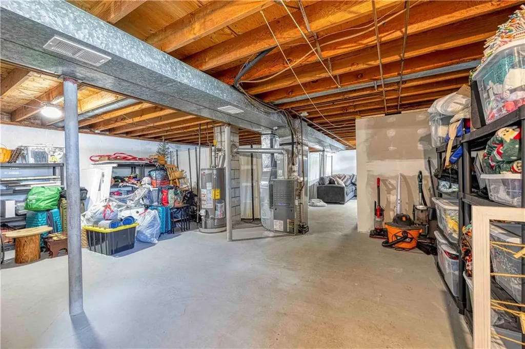 98 Quail Hollow Road Cranston RI 02920