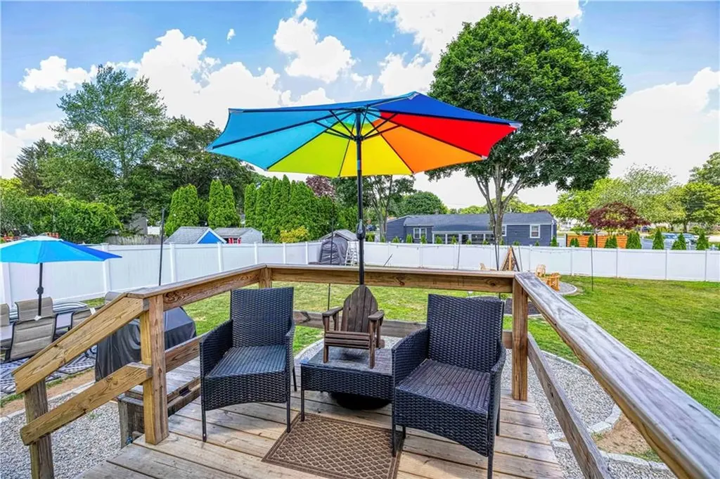 98 Quail Hollow Road Cranston RI 02920