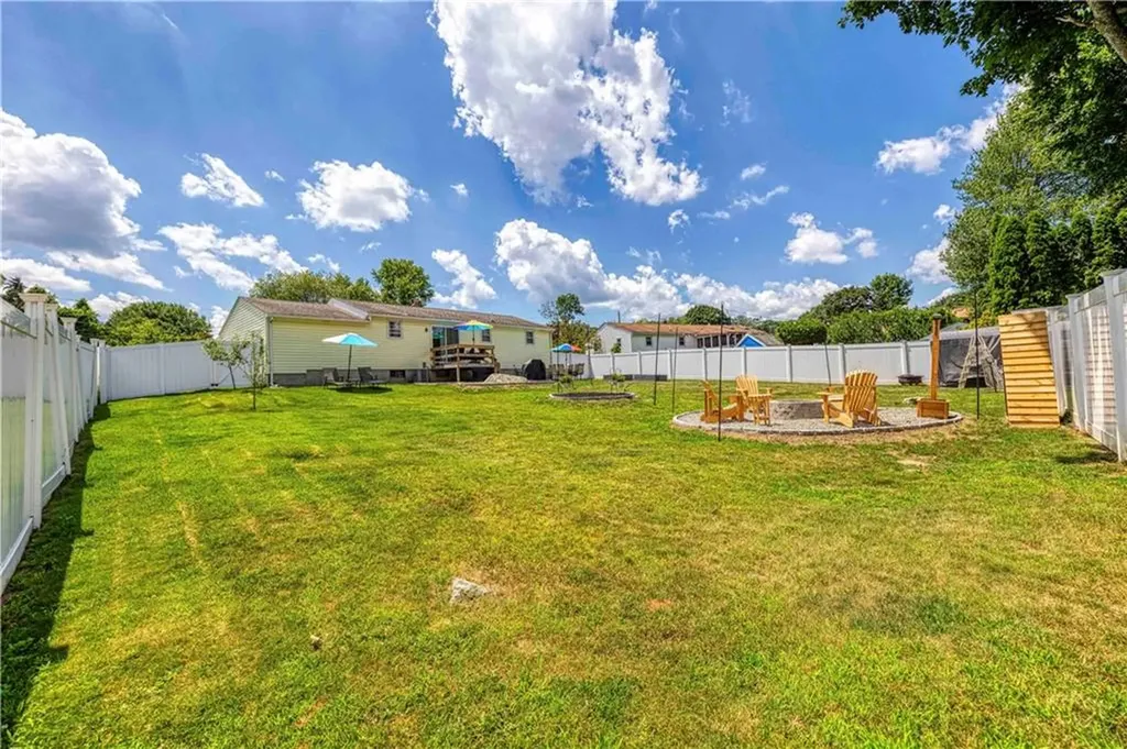 98 Quail Hollow Road Cranston RI 02920