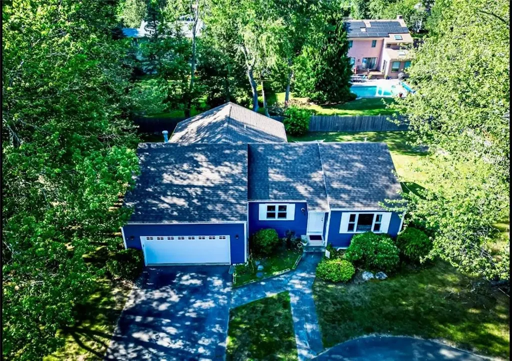 4 Burr Avenue Barrington RI 02806