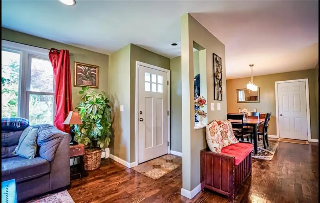 4 Burr Avenue Barrington RI 02806