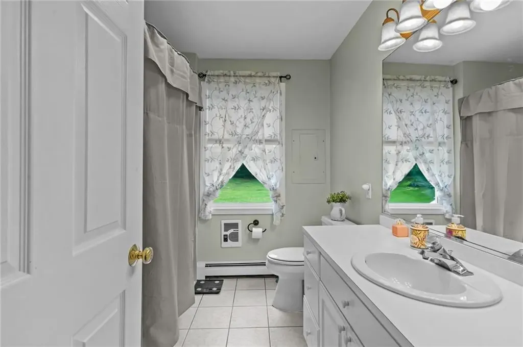 8 Anthony Road Foster RI 02825