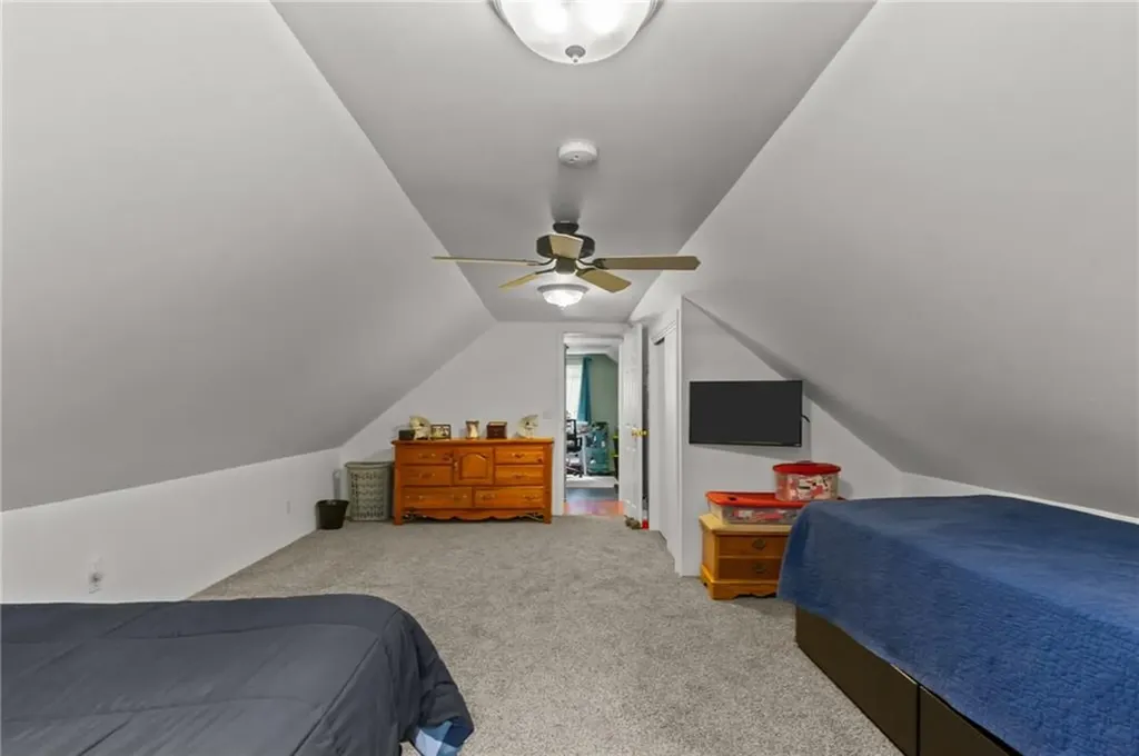 8 Anthony Road Foster RI 02825
