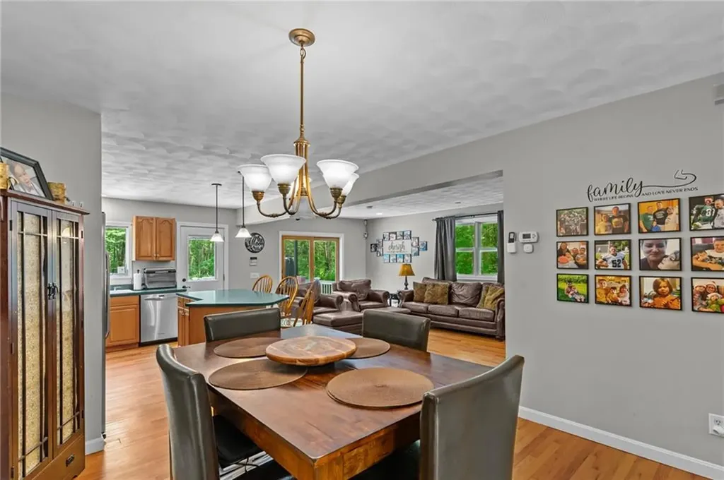 8 Anthony Road Foster RI 02825