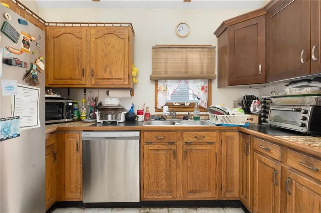 183 Baker Street Providence RI 02905