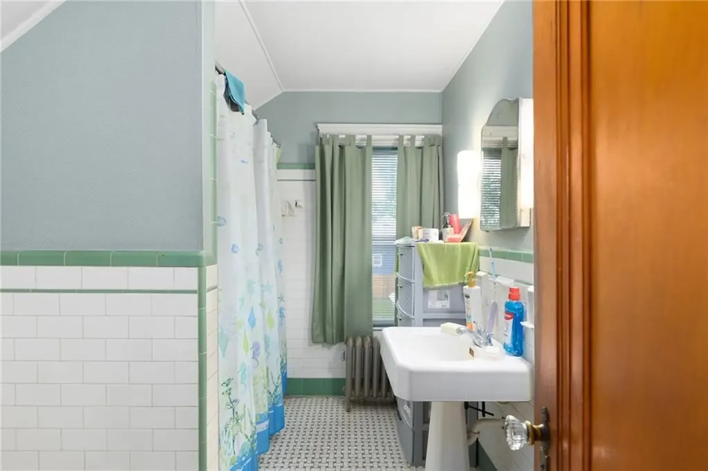 183 Baker Street Providence RI 02905