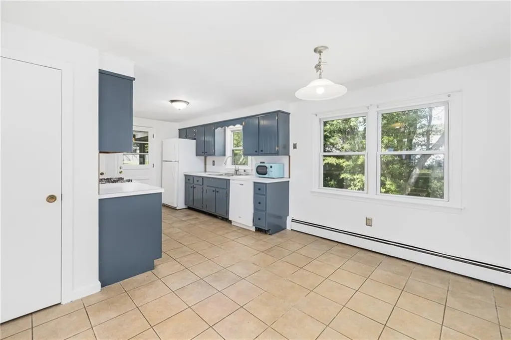 55 Swallow Drive Cranston RI 02920