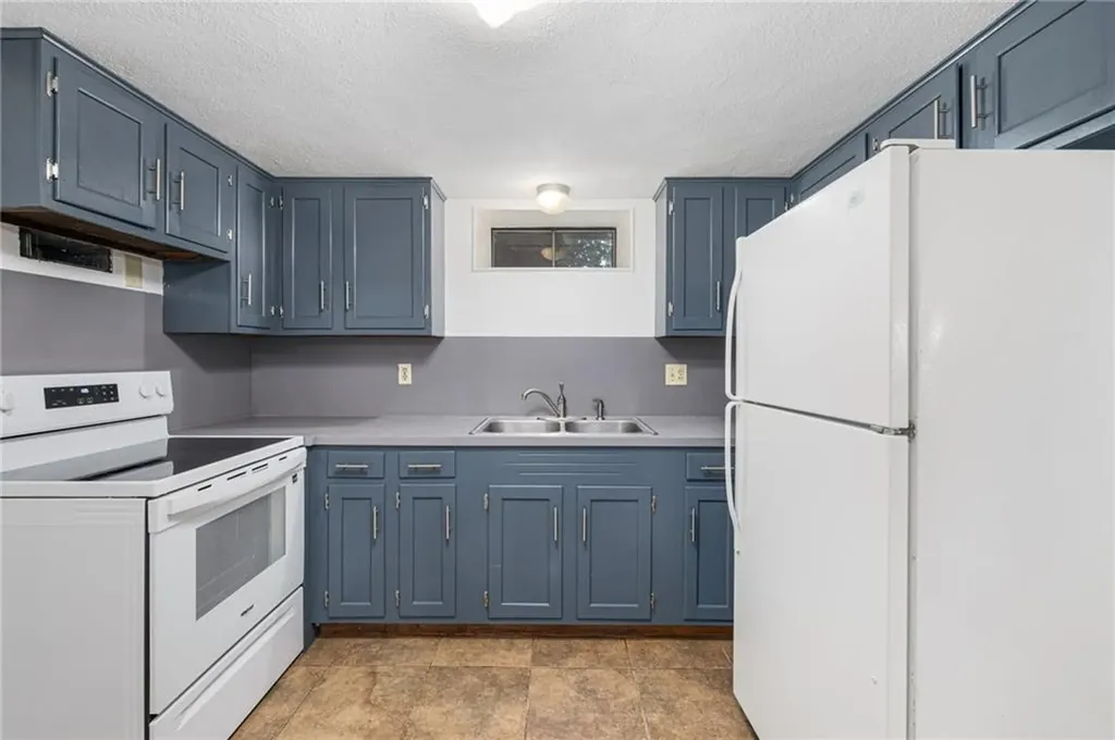 55 Swallow Drive Cranston RI 02920