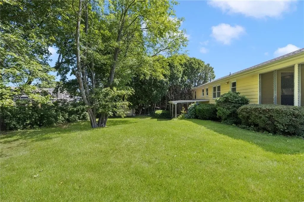 55 Swallow Drive Cranston RI 02920