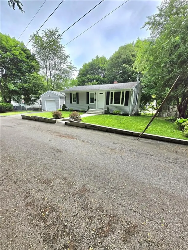 7 Edge Street West Warwick RI 02893