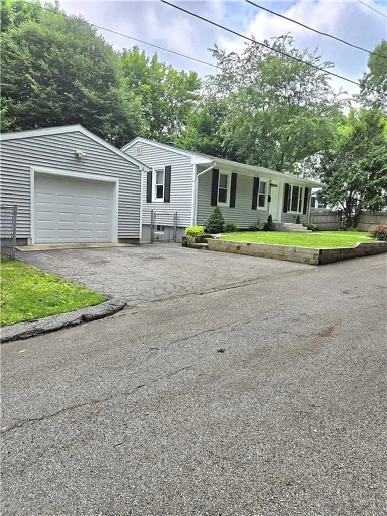 7 Edge Street West Warwick RI 02893