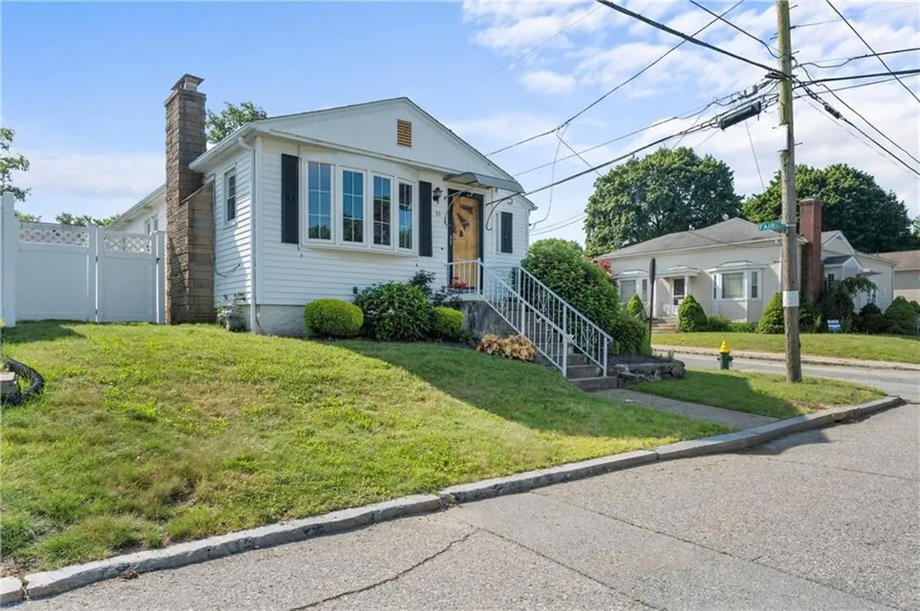 59 Waite Street Providence RI 02908
