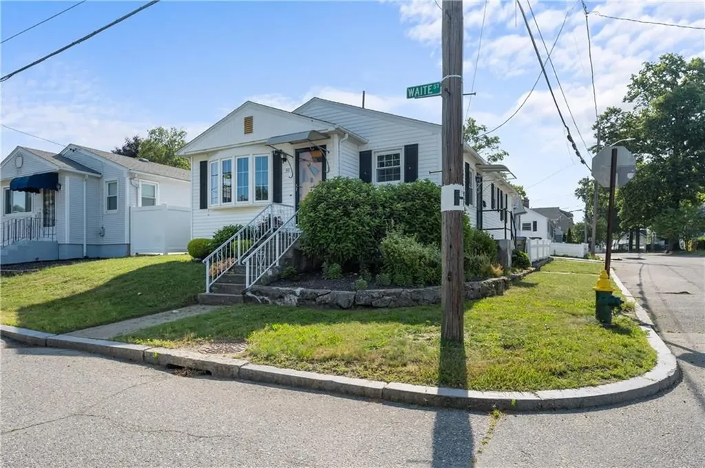 59 Waite Street Providence RI 02908