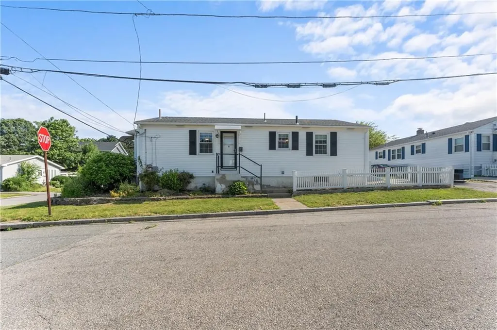 59 Waite Street Providence RI 02908