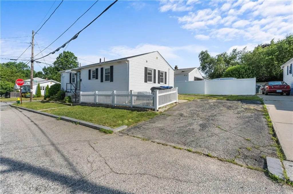59 Waite Street Providence RI 02908