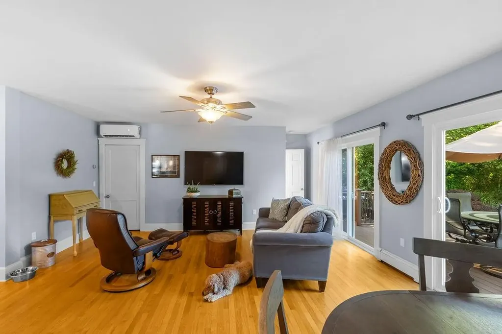 127 Freeborn Street Portsmouth RI 02871