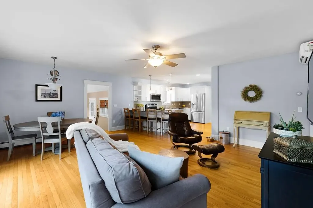 127 Freeborn Street Portsmouth RI 02871