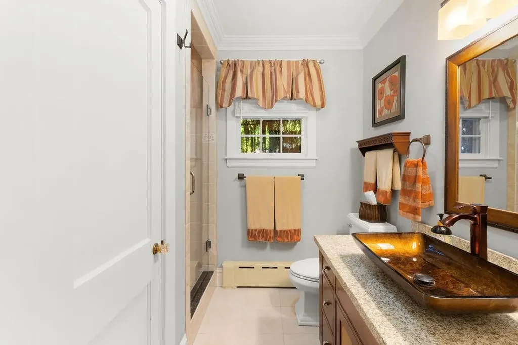 127 Freeborn Street Portsmouth RI 02871