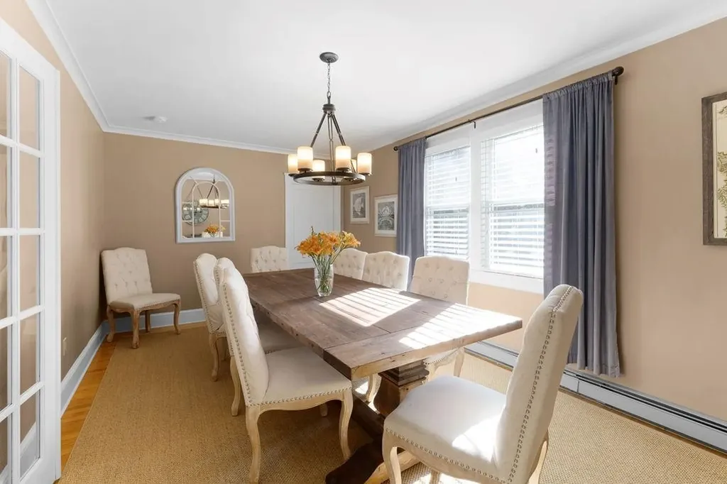 127 Freeborn Street Portsmouth RI 02871