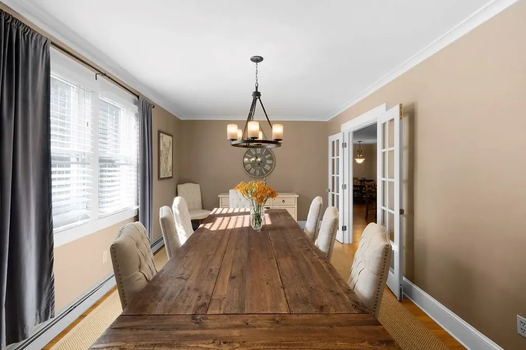 127 Freeborn Street Portsmouth RI 02871