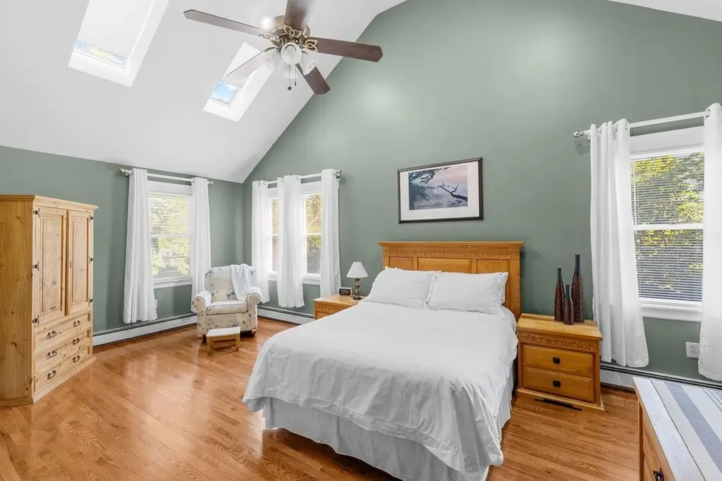 127 Freeborn Street Portsmouth RI 02871