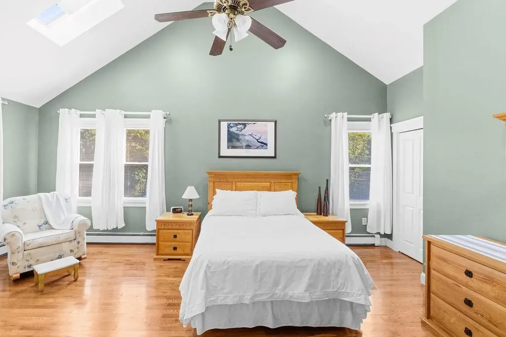 127 Freeborn Street Portsmouth RI 02871