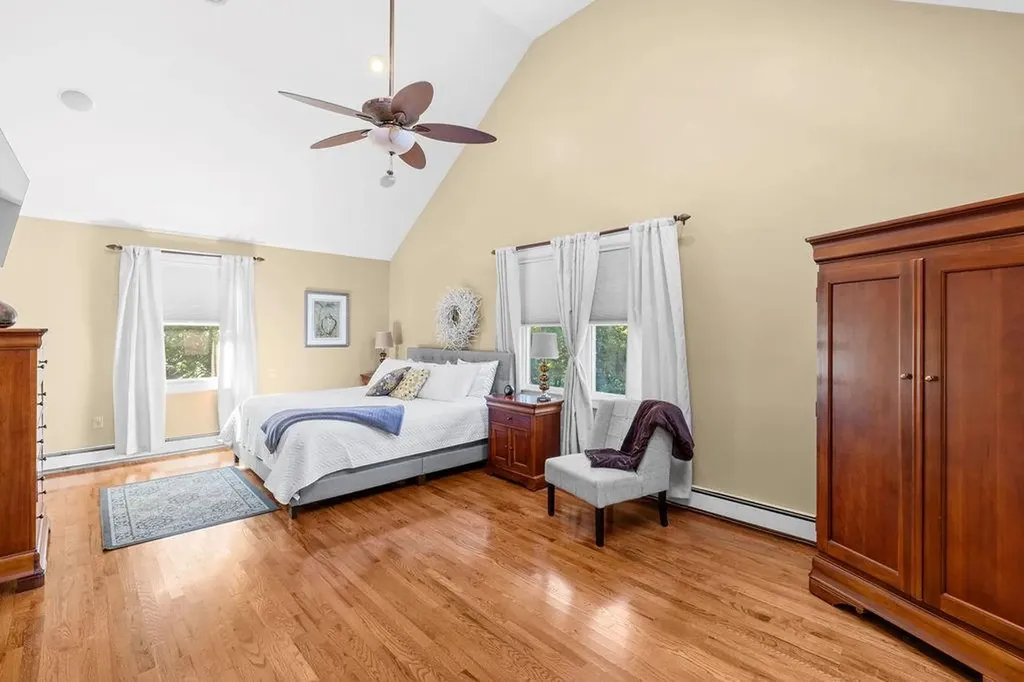 127 Freeborn Street Portsmouth RI 02871