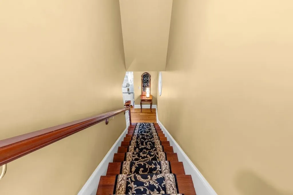 127 Freeborn Street Portsmouth RI 02871