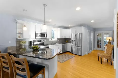 127 Freeborn Street Portsmouth RI 02871