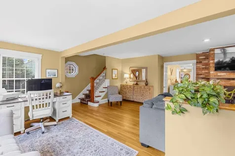 127 Freeborn Street Portsmouth RI 02871