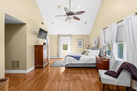 127 Freeborn Street Portsmouth RI 02871