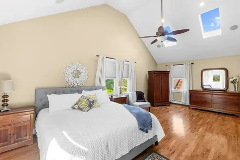 127 Freeborn Street Portsmouth RI 02871