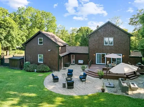 127 Freeborn Street Portsmouth RI 02871