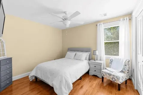 127 Freeborn Street Portsmouth RI 02871