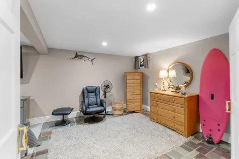 127 Freeborn Street Portsmouth RI 02871