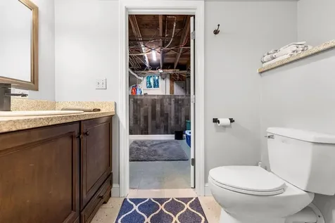 127 Freeborn Street Portsmouth RI 02871