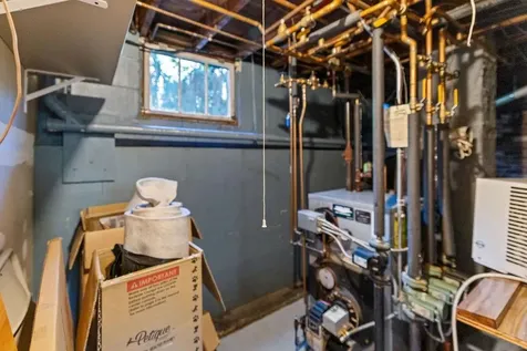 127 Freeborn Street Portsmouth RI 02871