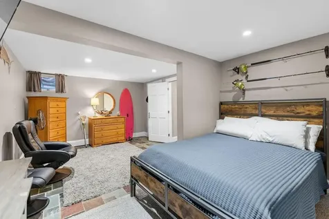 127 Freeborn Street Portsmouth RI 02871