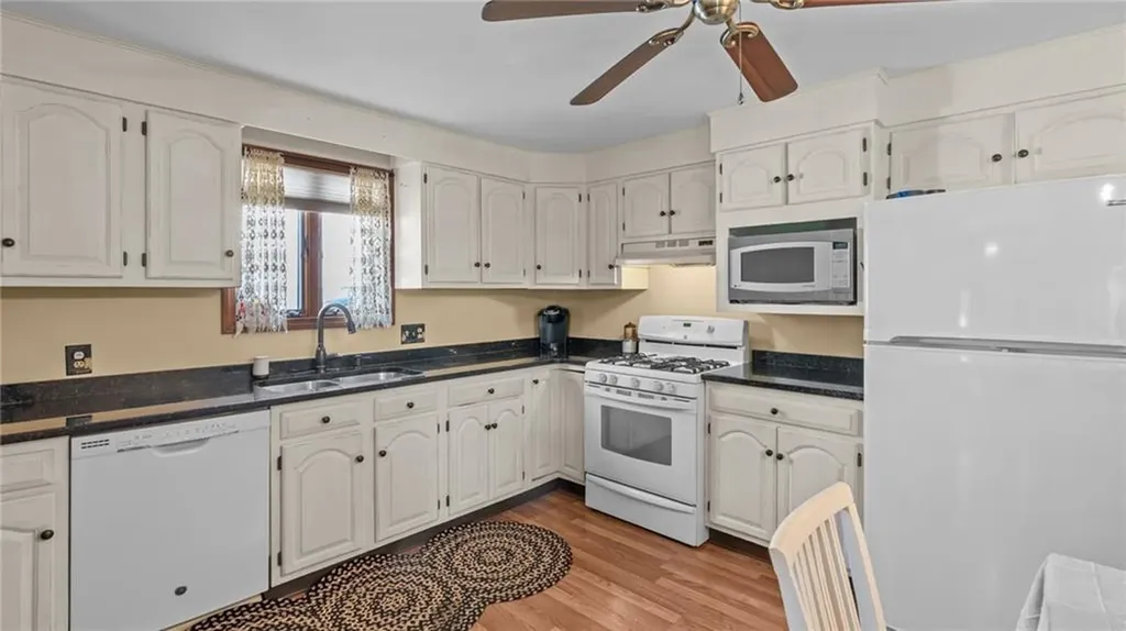 89 Windsor Road Pawtucket RI 02861