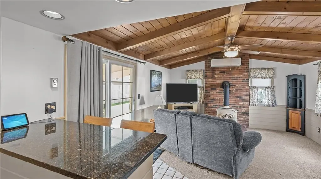 89 Windsor Road Pawtucket RI 02861